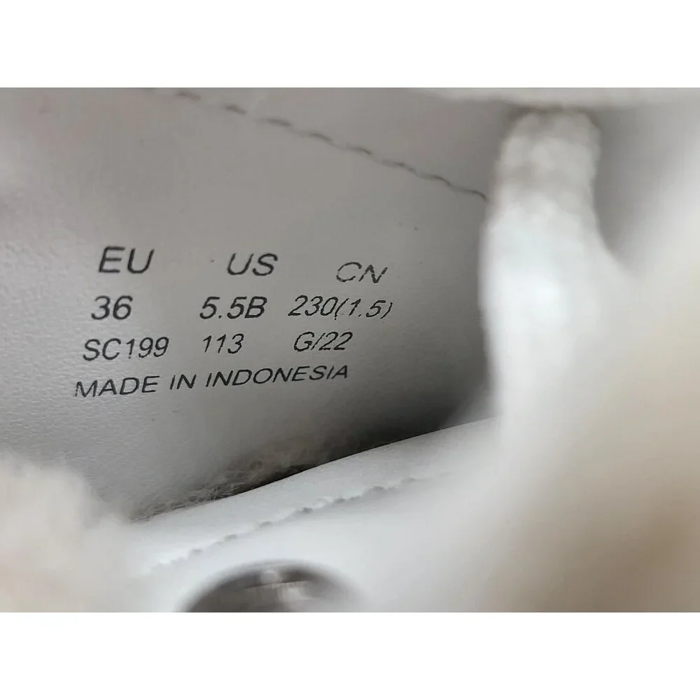 Stuart Weitzman Daryl Cozy Shearling Sneakers Women's 5.5B White Leather‎ NWOB